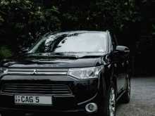 Mitsubishi Outlander PHEV 2014 SUV