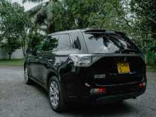 https://riyasewana.com/uploads/mitsubishi-outlander-phev-21223544564.jpg