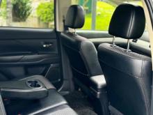 https://riyasewana.com/uploads/mitsubishi-outlander-phev-219165324443.jpg
