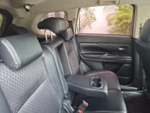 https://riyasewana.com/uploads/mitsubishi-outlander-phev-2212012917445.jpg
