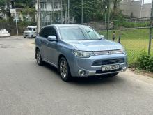 Mitsubishi Outlander PHEV 2014 SUV