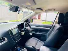 https://riyasewana.com/uploads/mitsubishi-outlander-phev-23937254073.jpg