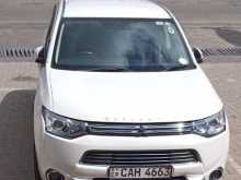 Mitsubishi Outlander PHEV 2015 SUV