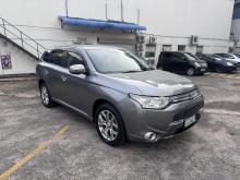 Mitsubishi Outlander PHEV 2013 SUV