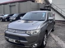 https://riyasewana.com/uploads/mitsubishi-outlander-phev-2517280710144.jpg