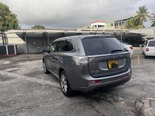 https://riyasewana.com/uploads/mitsubishi-outlander-phev-2517280810685.jpg