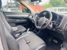 https://riyasewana.com/uploads/mitsubishi-outlander-phev-2591417174.jpg