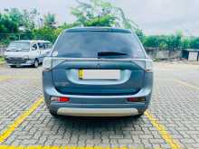 https://riyasewana.com/uploads/mitsubishi-outlander-phev-2591417183.jpg