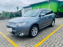 https://riyasewana.com/uploads/mitsubishi-outlander-phev-2591417302.jpg