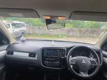 https://riyasewana.com/uploads/mitsubishi-outlander-phev-2591417676.jpg