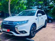 https://riyasewana.com/uploads/mitsubishi-outlander-phev-2684931723.jpg
