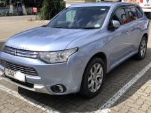 https://riyasewana.com/uploads/mitsubishi-outlander-phev-290063017672.jpg