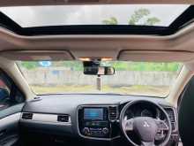 https://riyasewana.com/uploads/mitsubishi-outlander-phev-29511136.jpg