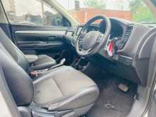 https://riyasewana.com/uploads/mitsubishi-outlander-phev-295111934.jpg