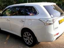 https://riyasewana.com/uploads/mitsubishi-outlander-phev-3019455112.jpg