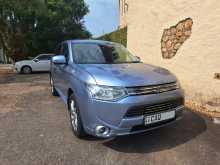https://riyasewana.com/uploads/mitsubishi-outlander-phev-3154113221.jpg