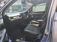 https://riyasewana.com/uploads/mitsubishi-outlander-phev-3154113506.jpg