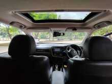 https://riyasewana.com/uploads/mitsubishi-outlander-phev-31835284343.jpg