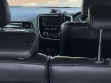 https://riyasewana.com/uploads/mitsubishi-outlander-phev-41107396826.jpg
