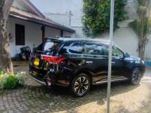 https://riyasewana.com/uploads/mitsubishi-outlander-phev-5151424772.jpg