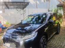 Mitsubishi Outlander PHEV 2015 SUV