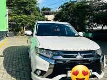 Mitsubishi Outlander PHEV 2016 SUV