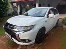 Mitsubishi Outlander PHEV 2015 SUV