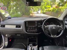 https://riyasewana.com/uploads/mitsubishi-outlander-phev-58490624801.jpg