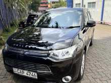 Mitsubishi Outlander Phev2016 2013 SUV