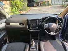 https://riyasewana.com/uploads/mitsubishi-outlander-phev-61253504883.jpg