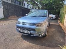 https://riyasewana.com/uploads/mitsubishi-outlander-phev-61254356444.jpg
