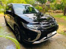 Mitsubishi Outlander PHEV 2015 SUV