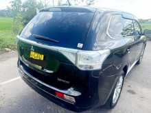 https://riyasewana.com/uploads/mitsubishi-outlander-phev-6212841682.jpg