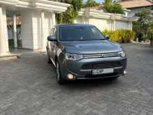 https://riyasewana.com/uploads/mitsubishi-outlander-phev-720000412.jpg