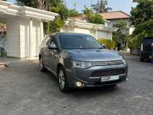 https://riyasewana.com/uploads/mitsubishi-outlander-phev-720000473.jpg