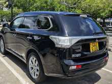https://riyasewana.com/uploads/mitsubishi-outlander-phev-763942893.jpg