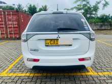 https://riyasewana.com/uploads/mitsubishi-outlander-phev-9101511543.jpg