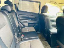 https://riyasewana.com/uploads/mitsubishi-outlander-phev-91226526255.jpg