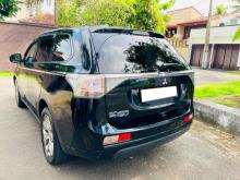 https://riyasewana.com/uploads/mitsubishi-outlander-phev-91226526346.jpg
