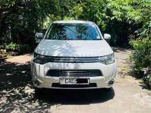 https://riyasewana.com/uploads/mitsubishi-outlander-phev-917241022552.jpg