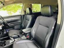 https://riyasewana.com/uploads/mitsubishi-outlander-phev-917260124782.jpg