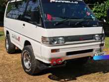 Mitsubishi P25 1992 Van