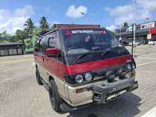 Mitsubishi P25 1991 Van