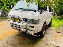 Mitsubishi P25 1991 Van
