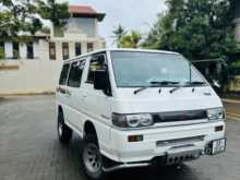 Mitsubishi P25 1989 Van