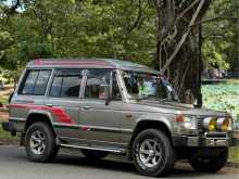 Mitsubishi Pajero 1988 SUV