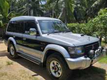 Mitsubishi Pajero 1991 SUV