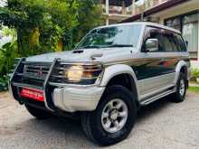 Mitsubishi PAJERO 1994 SUV