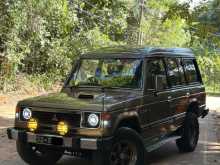 Mitsubishi Pajero 1988 SUV