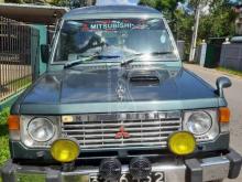 Mitsubishi Pajero 1988 SUV